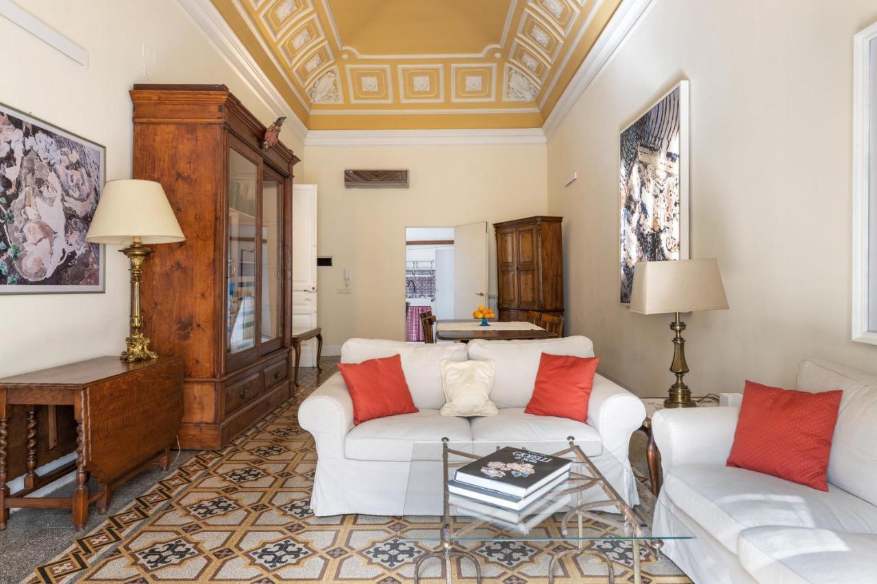 Catania City Center Historical Building Home Экстерьер фото