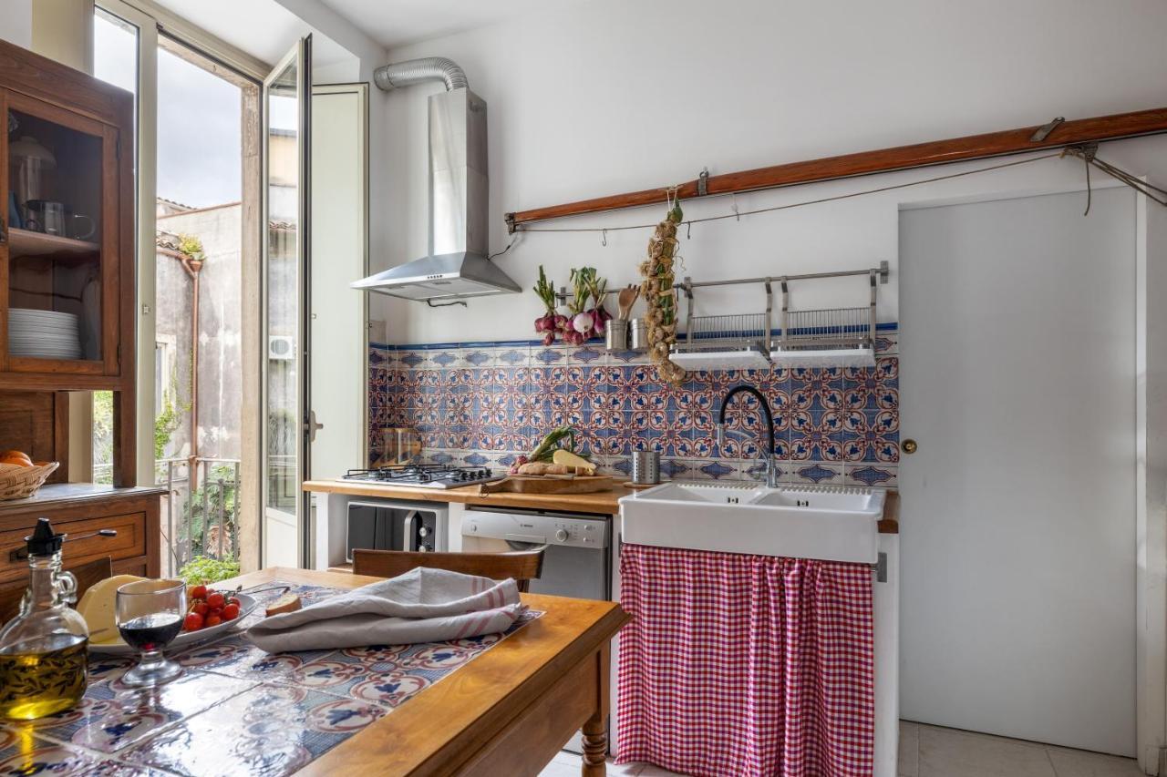 Catania City Center Historical Building Home Экстерьер фото